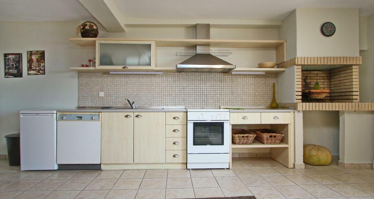 Elena 3 Apartment Kavála ภายนอก รูปภาพ